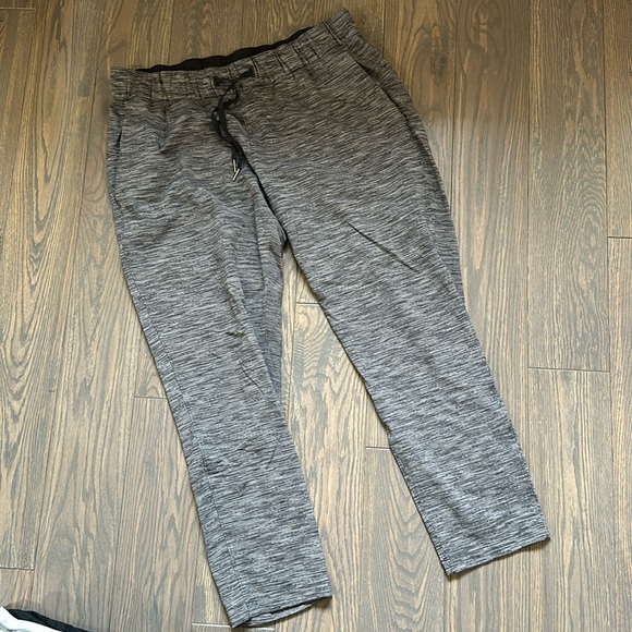 Lululemon On the Fly Pant 28” - Picture 1 of 8